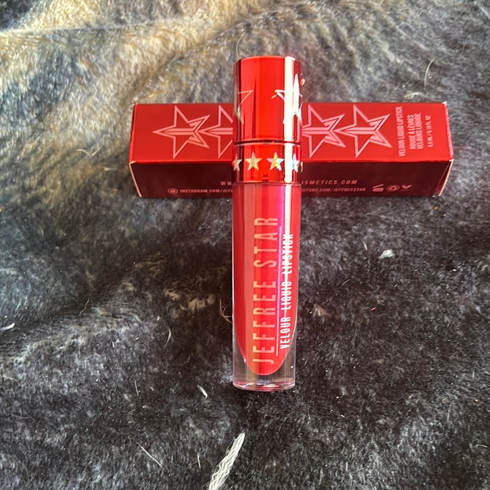 Red Liquid Lipstick with Star Design
